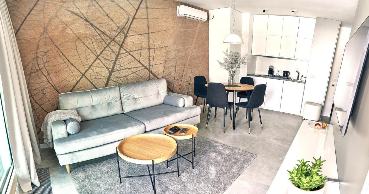 Mennica Residence Suite Apartments وارسو المظهر الخارجي الصورة