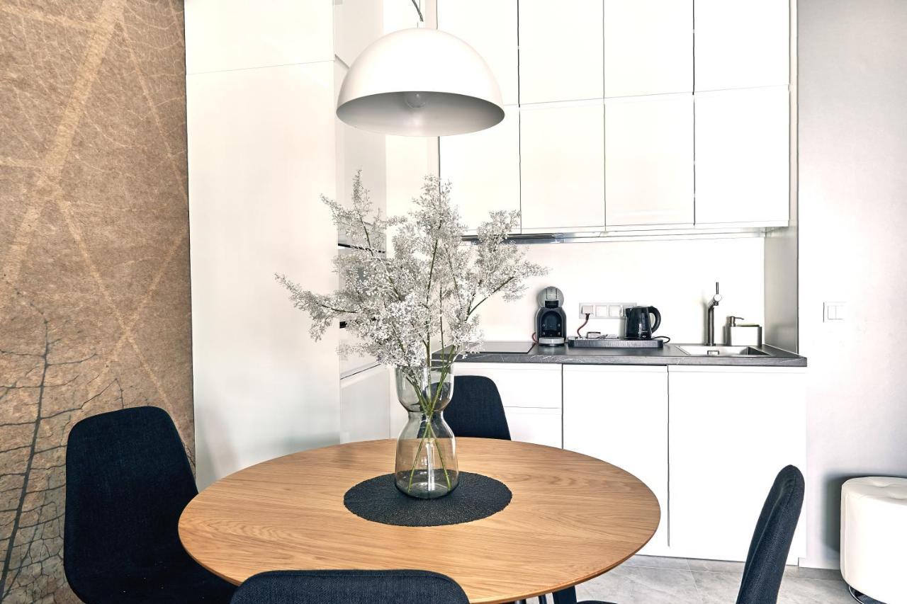 Mennica Residence Suite Apartments وارسو المظهر الخارجي الصورة